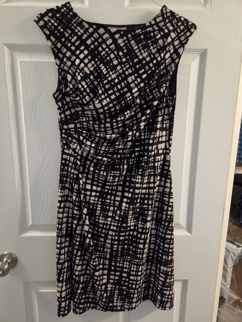 Black & Cream Patterned Ruched Women’s Dress